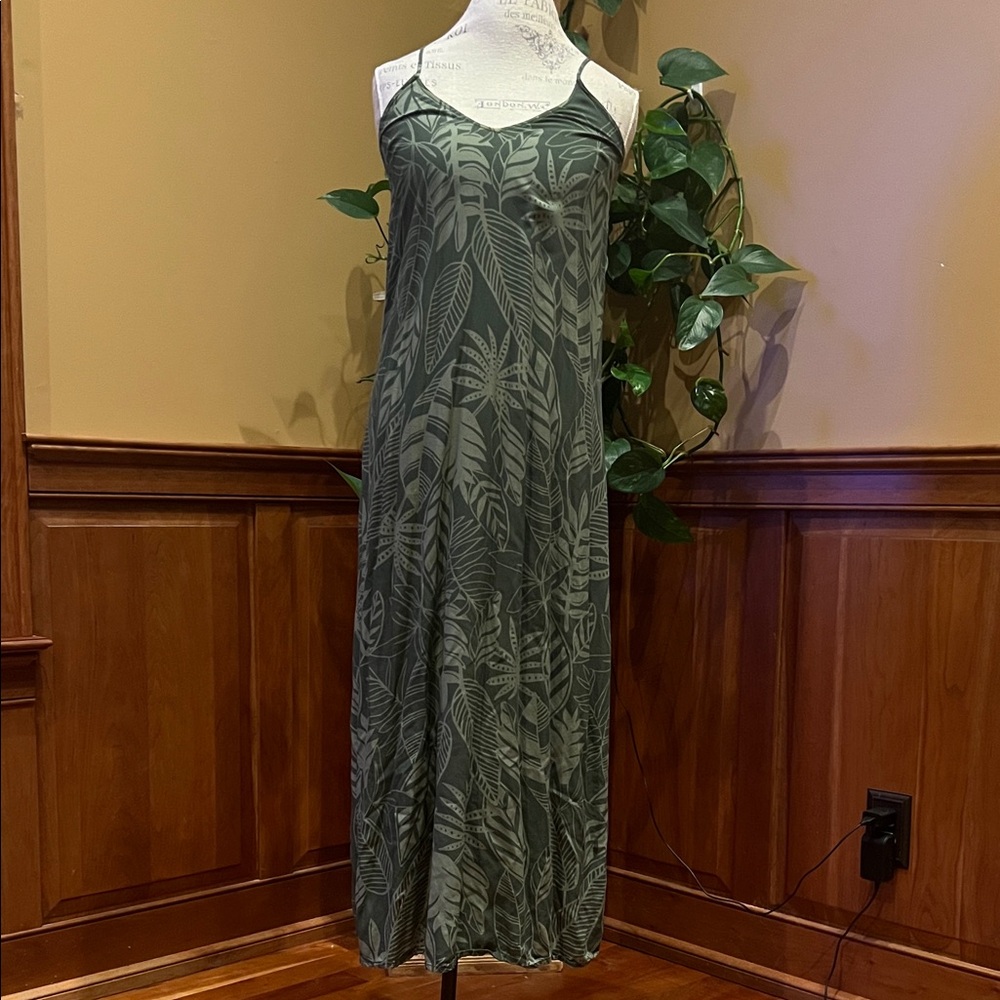 Old Navy Olive Green long maxi dress tropical women’s small